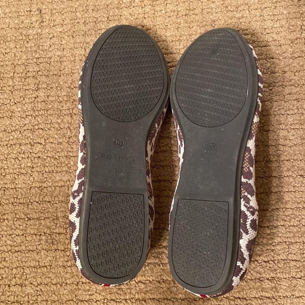 Basically NWOB Rothys - Picture 4 of 7